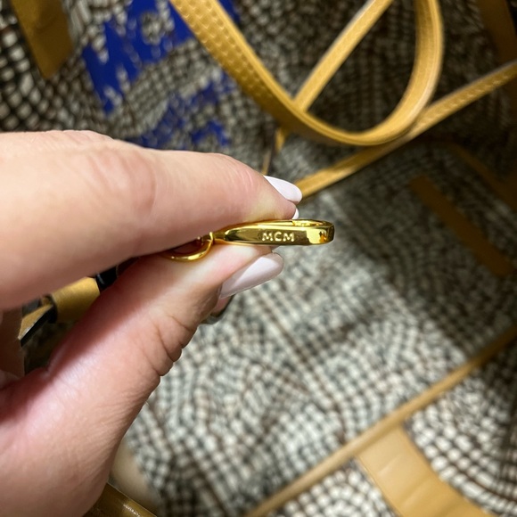 MCM LIZ TOTE Large - Picture 8 of 9